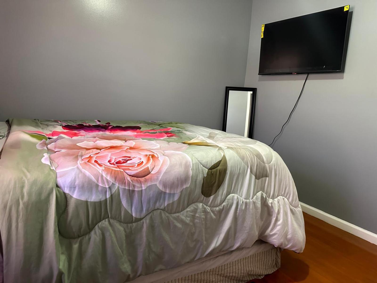 Divine Villa Guest House 65 Sherman 6Mins To Airport And 4Mins To Penn Station Newark Luaran gambar